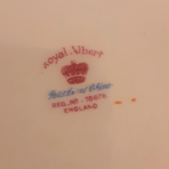 Petti Point by Royal Albert, small tray - Picture 2 of 2